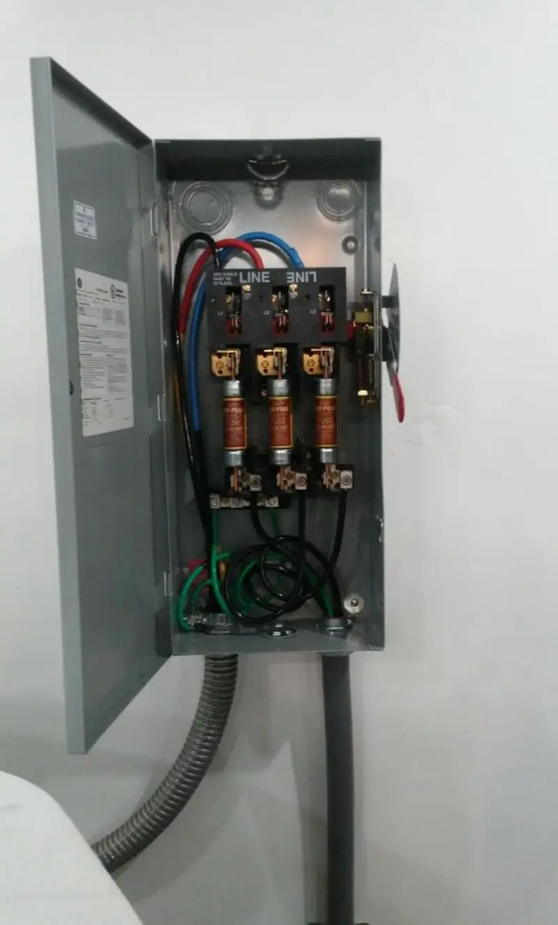 Three-phase disconnect switch installed for Electrical Wiring & Rewiring in Friona